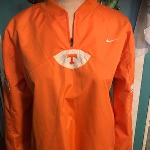 Nike Tennessee Windbreaker with hand pockets